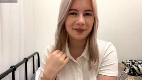 BlondeReka ITS MY 1st DAY HERE online show from 11.21.25