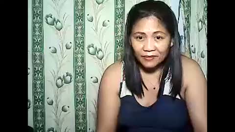 Snapshot of betty_83 chatting on 12.25.24 betty_83 online show from 12.25.24