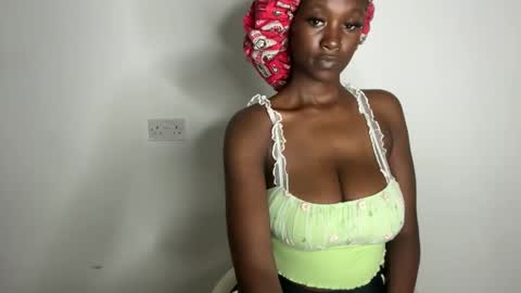 Snapshot of betty_fire_ chatting on 01.06.26 Adah online show from 01.06.26