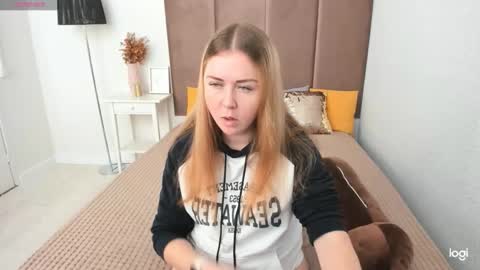 Mila Sweet online show from 10.07.25