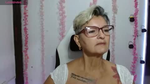 Snapshot of bety_cum3 chatting on 06.29.26 bibiana online show from 06.29.26