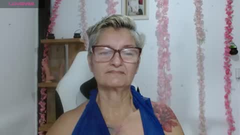 Snapshot of bety_cum3 chatting on 08.08.26 bibiana online show from 08.08.26