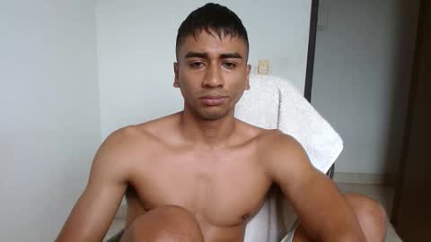 Snapshot of bfernando_05 chatting on 11.10.25 BAYRON online show from 11.10.25