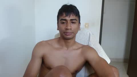 Snapshot of bfernando_05 chatting on 01.09.26 BAYRON online show from 01.09.26