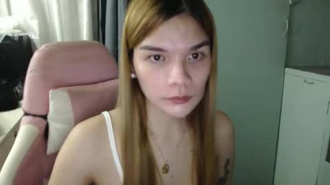 Snapshot of bheefuck52 chatting on 11.18.25 bhee52 online show from 11.18.25