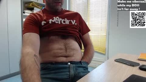 My name is David and if you like public exhibitions you wont be disappointed with me LoL - My favorite vibes is 44  online show from 01.21.25