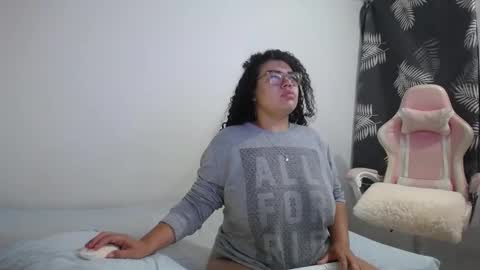 Bianca Tuesday to Sunday from 2am to 6am UTC-5 online show from 10.14.25