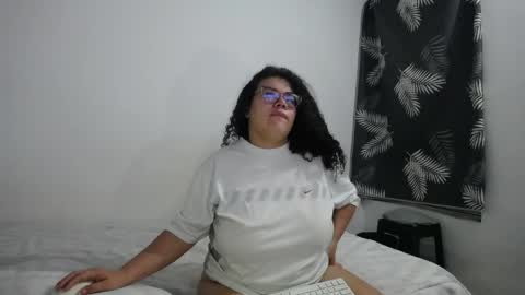 Bianca Tuesday to Sunday from 2am to 6am UTC-5 online show from 05.09.26