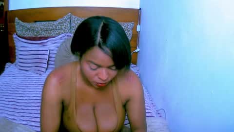Snapshot of bianca_ebony chatting on 06.17.26 bianca ebony online show from 06.17.26