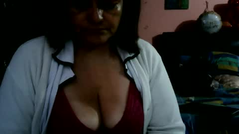 Snapshot of biancasteel chatting on 06.12.26 biancasteel online show from 06.12.26