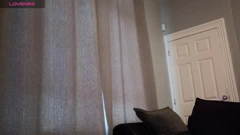 Snapshot of biancatease007 chatting on 10.27.25 Bianca Tease online show from 10.27.25