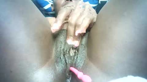 pretty online show from 01.17.25