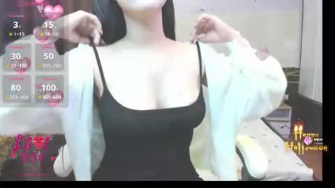 Snapshot of bibi_2005 chatting on 11.06.25 Bi Bi online show from 11.06.25