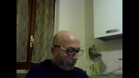 Snapshot of big23italy chatting on 12.17.25 big23italy online show from 12.17.25