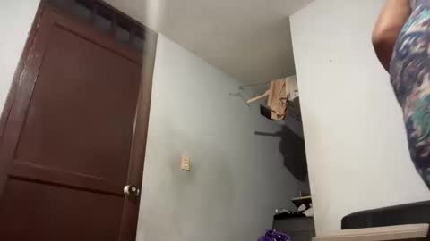 Snapshot of big_boobs_lau chatting on 10.04.25 lau li online show from 10.04.25