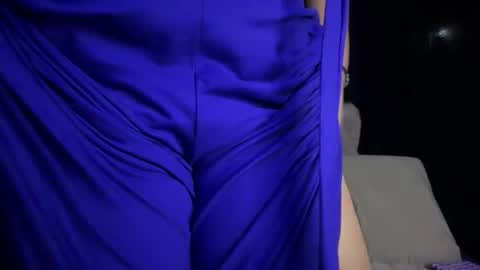 Snapshot of big_boobs_lau chatting on 10.10.25 lau li online show from 10.10.25