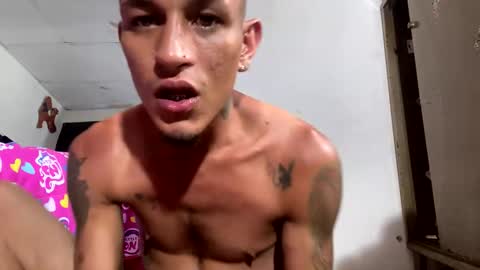 Stiven Leon online show from 01.01.25