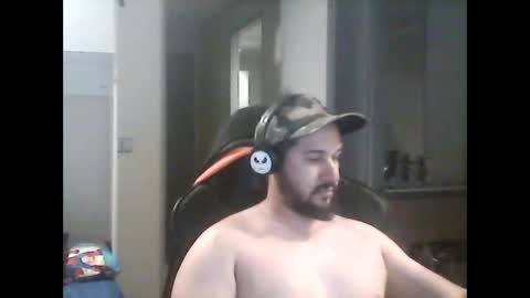 latinBoyHuge online show from 04.06.26