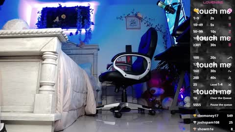 Snapshot of big_lava chatting on 01.06.25 Lava online show from 01.06.25