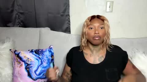 Big Lavish online show from 01.06.25