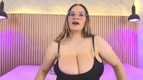 Tell me Sophia  online show from 06.26.26