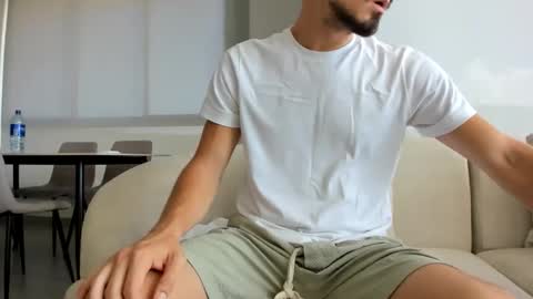 Snapshot of big_white_dick7 chatting on 02.13.26 temporarily free online show from 02.13.26