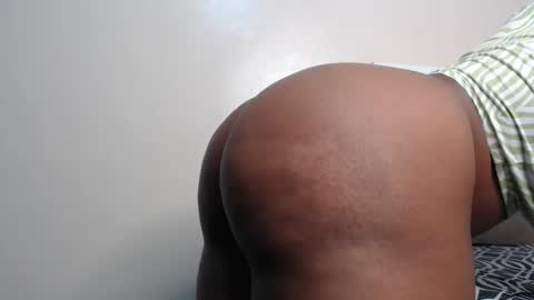 Snapshot of bigass_scarlet chatting on 04.19.26 Estrella online show from 04.19.26