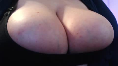 bigbittiesandfun online show from 04.23.26