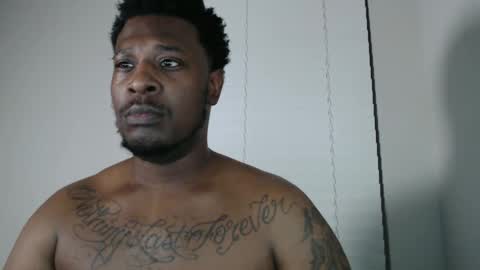 Snapshot of bigblack004 chatting on 01.12.25 bigblack004 online show from 01.12.25