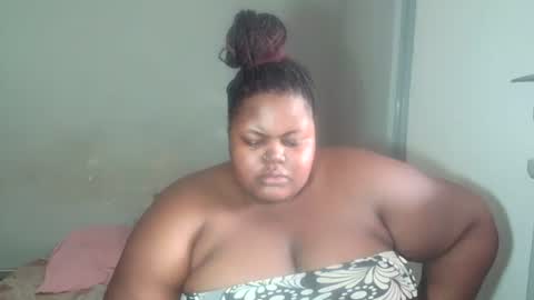 Snapshot of bigblackmamma chatting on 02.25.25 Natasha online show from 02.25.25