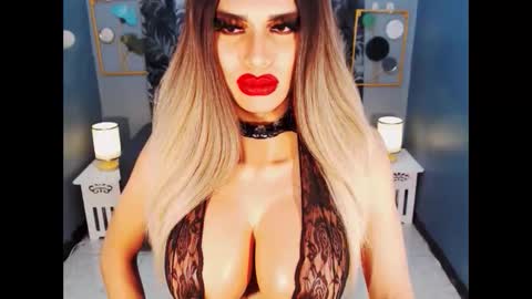 Snapshot of bigbomblhoraine chatting on 03.24.26 Loraine Cruz online show from 03.24.26