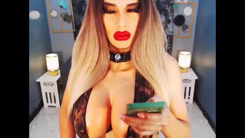 Snapshot of bigbomblhoraine chatting on 04.07.26 Loraine Cruz online show from 04.07.26