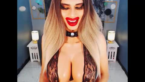 Snapshot of bigbomblhoraine chatting on 04.14.26 Loraine Cruz online show from 04.14.26