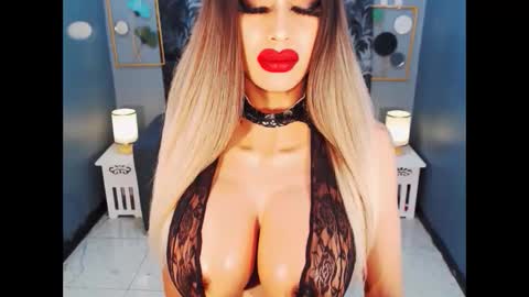 Snapshot of bigbomblhoraine chatting on 05.04.26 Loraine Cruz online show from 05.04.26