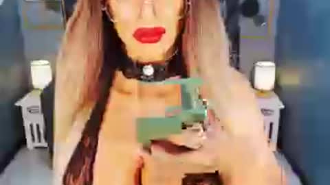 Loraine Cruz online show from 06.17.26