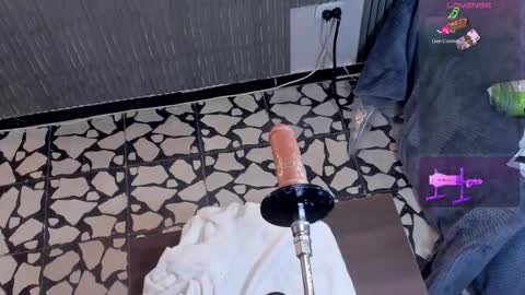 VIOLETA online show from 11.05.25