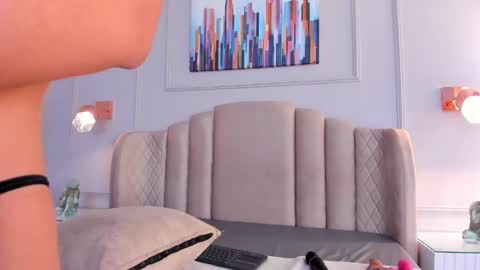   online show from 02.08.25