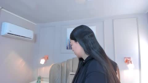   online show from 09.25.25