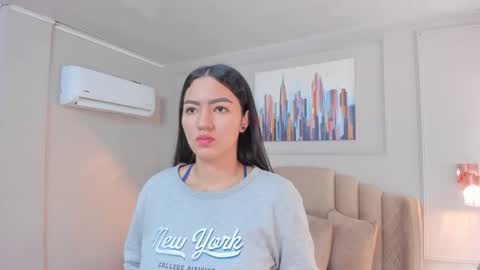   online show from 10.01.25