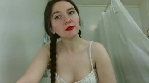 Isabella online show from 05.04.26