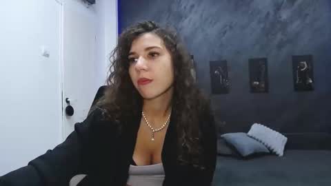 Snapshot of bigbuttjany chatting on 09.29.25 bigbuttjany online show from 09.29.25