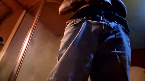 Snapshot of bigdickboogietx chatting on 10.27.25 bigdickboogietx online show from 10.27.25