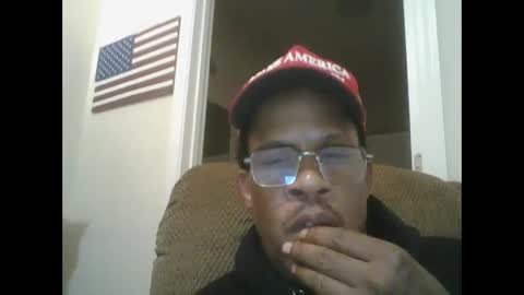 Snapshot of bigdickdaddy3200798456 chatting on 11.21.25 bigdickdaddy3200798456 online show from 11.21.25