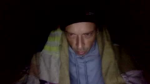 Snapshot of bigdickdangles472924 chatting on 12.17.25 bigdickdangles472924 online show from 12.17.25