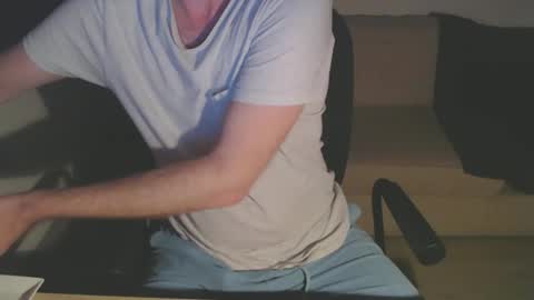 Snapshot of bigdutchenergy chatting on 11.10.25 BigDutchEnergy online show from 11.10.25