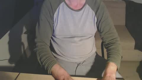 Snapshot of bigdutchenergy chatting on 11.29.25 BigDutchEnergy online show from 11.29.25