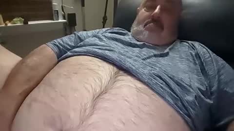 Snapshot of bigfuzzyteddybear chatting on 11.28.25 bigfuzzyteddybear online show from 11.28.25