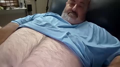 Snapshot of bigfuzzyteddybear chatting on 12.04.25 bigfuzzyteddybear online show from 12.04.25