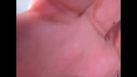 Snapshot of bigguunn chatting on 01.18.26 bigguunn online show from 01.18.26