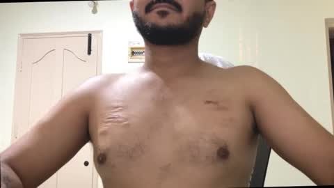 Snapshot of bighandsomesatisfy chatting on 10.27.25 bighandsomesatisfy online show from 10.27.25